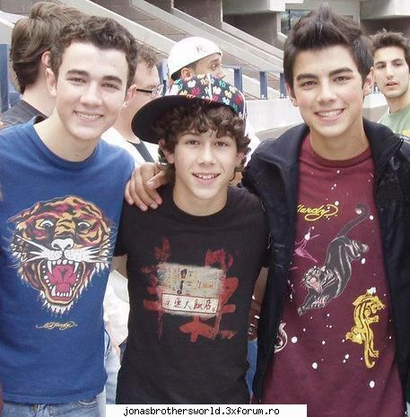 Poze cu ei - Hell printess micky - JONAS BROTHERS